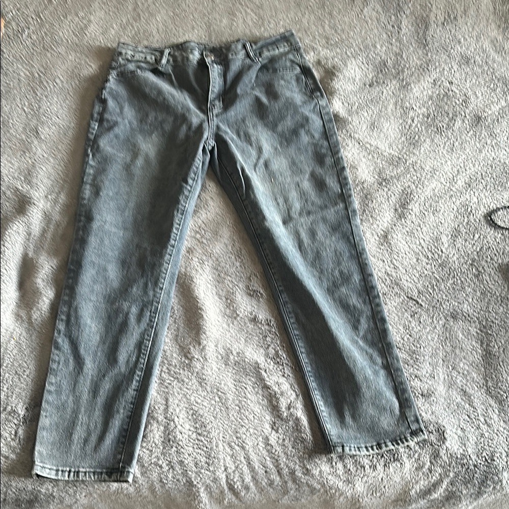 Stylish Women's Straight Leg Jeans in Gray